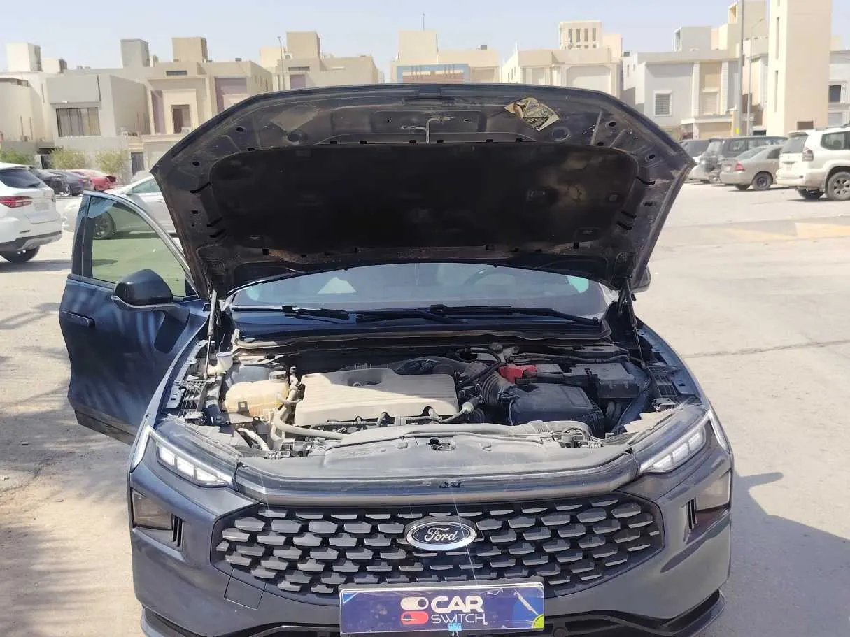 Car image 27