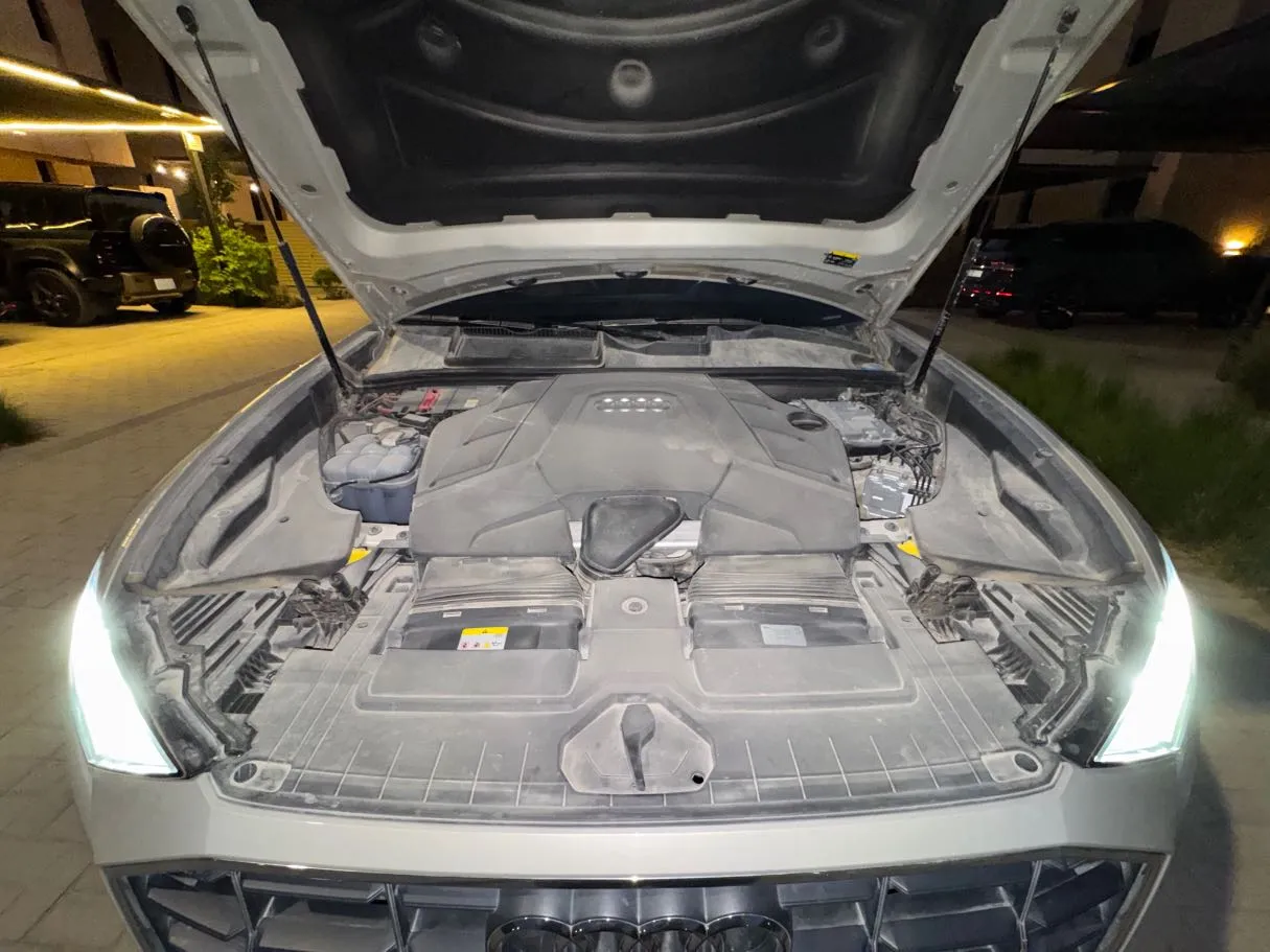 Car image 27