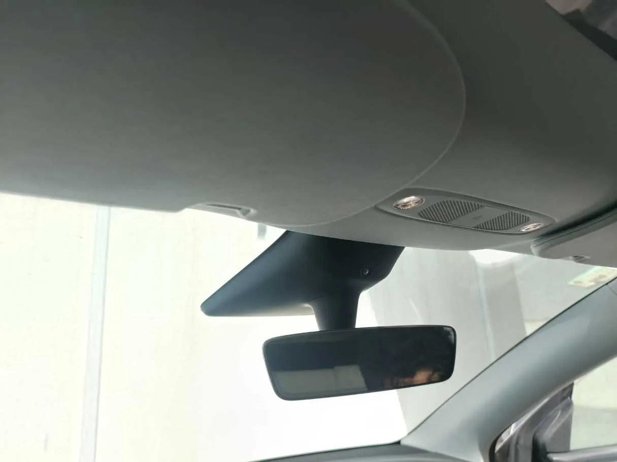 Car image 33