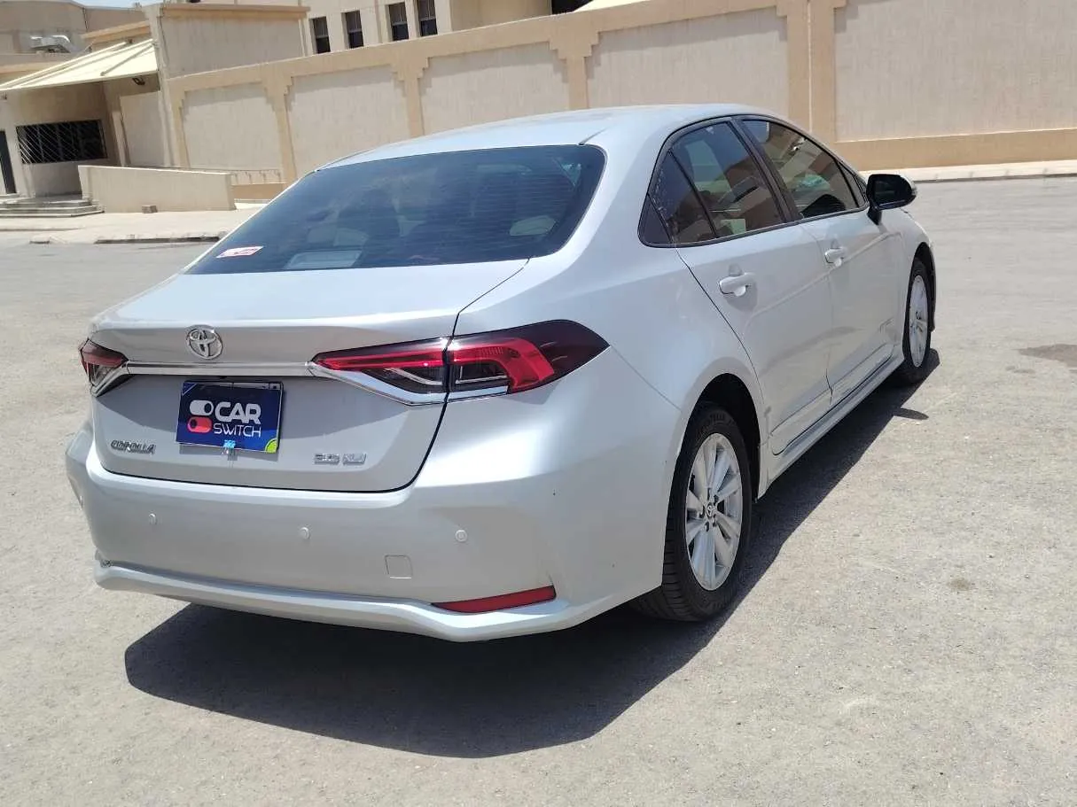 Car image 5