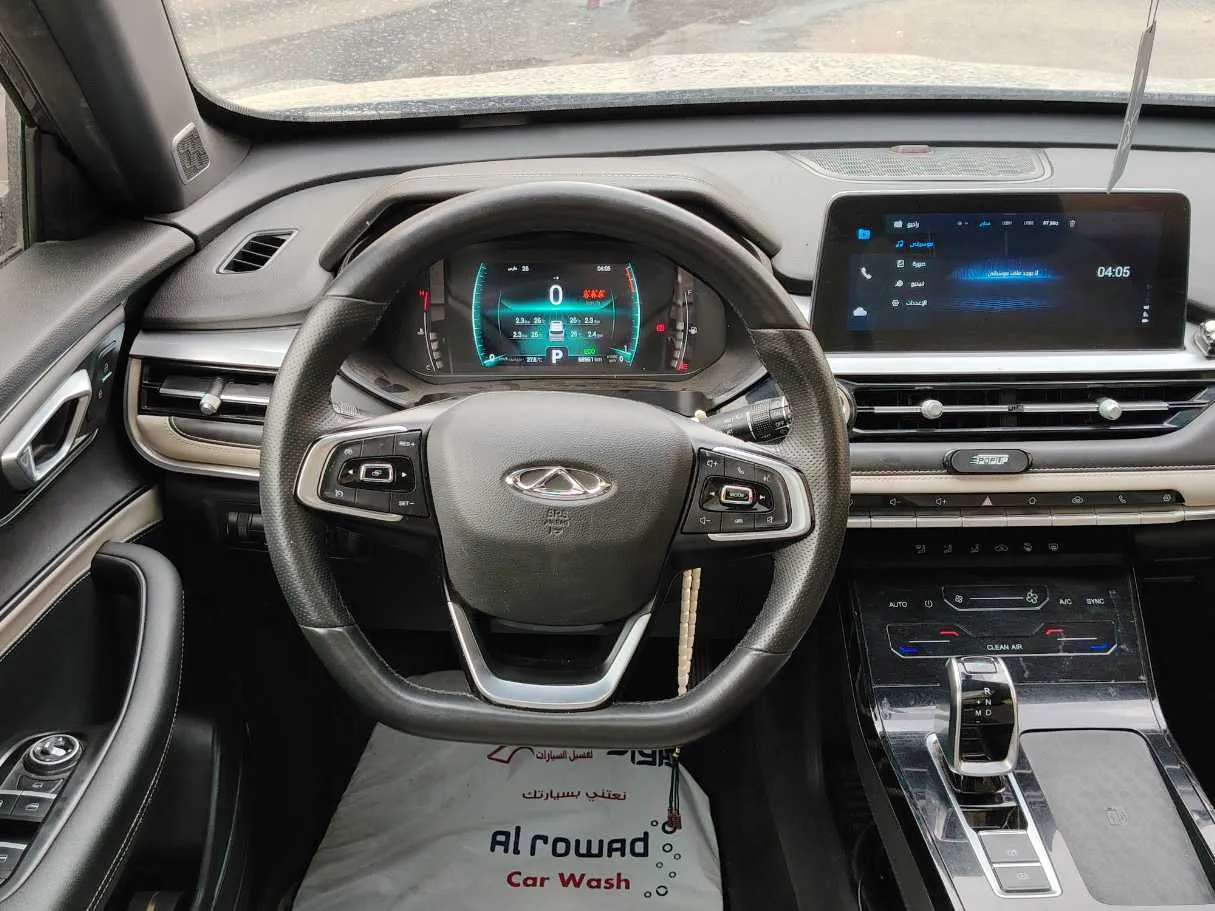 Car image 26