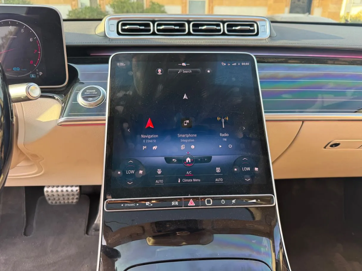 Car image 17