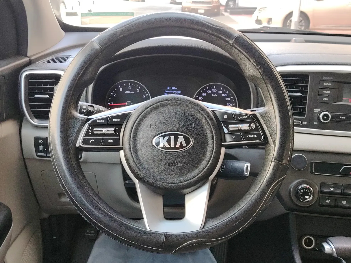 Car image 23