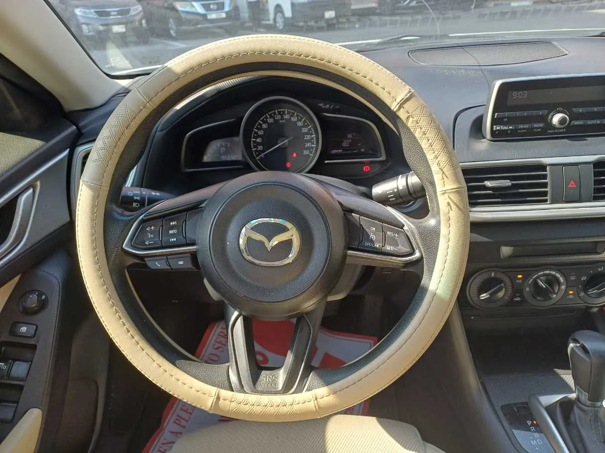 Car image 17