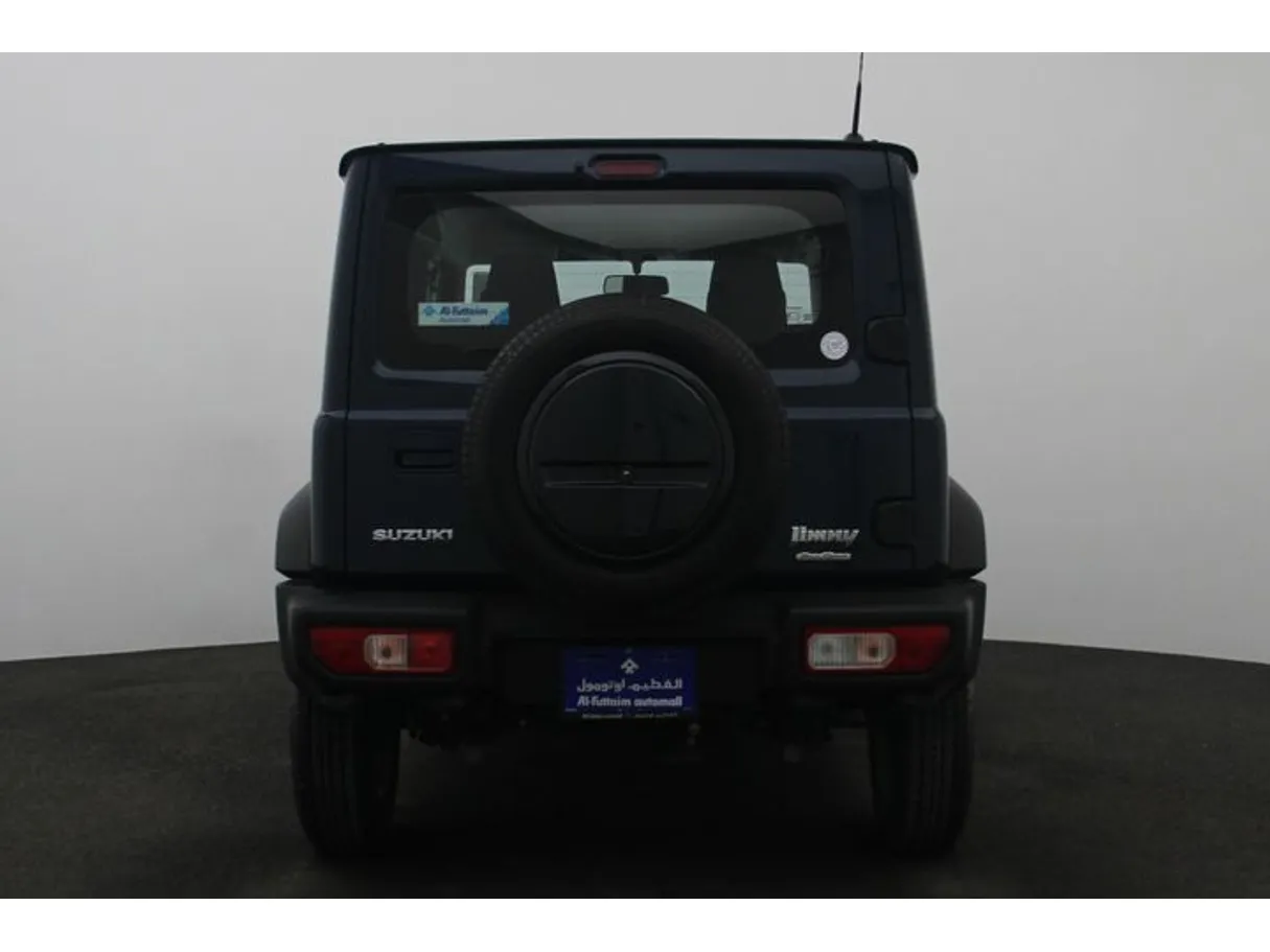 Car image 12