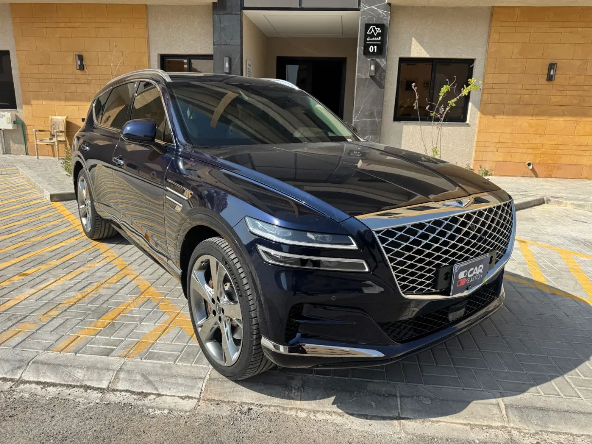 Car image 3