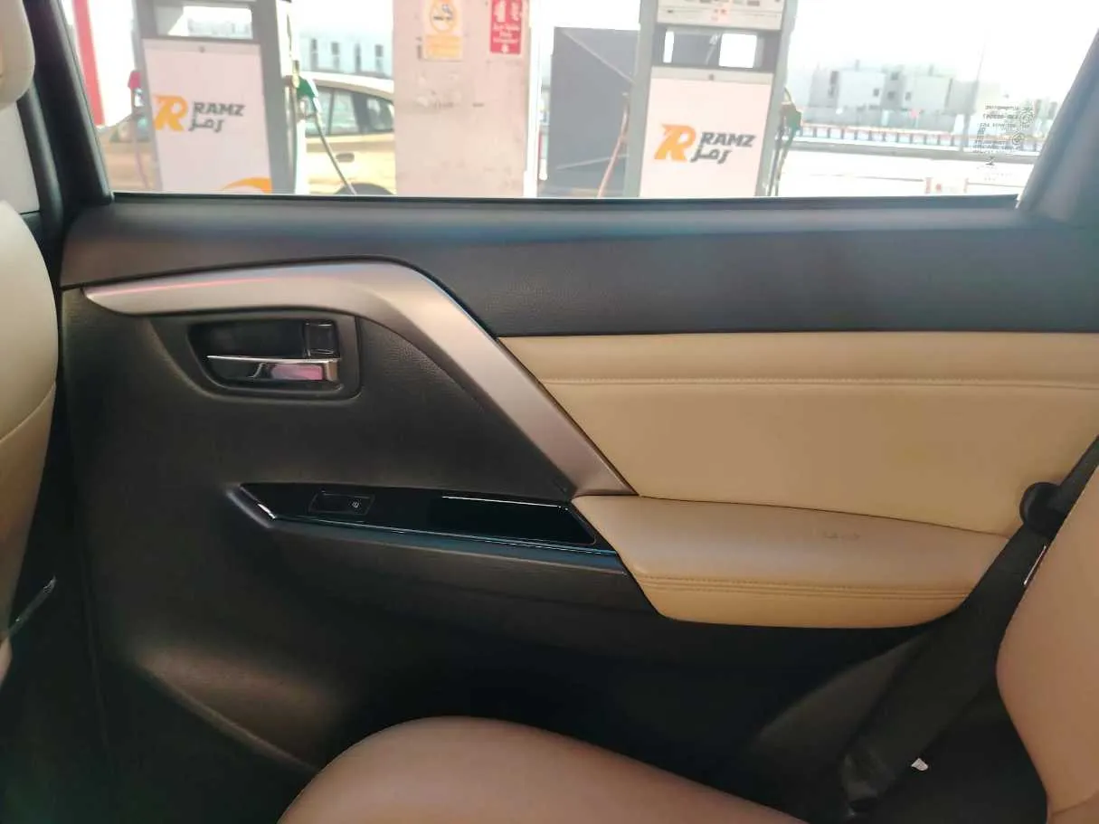Car image 39