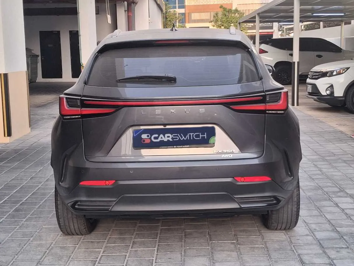 Car image 5