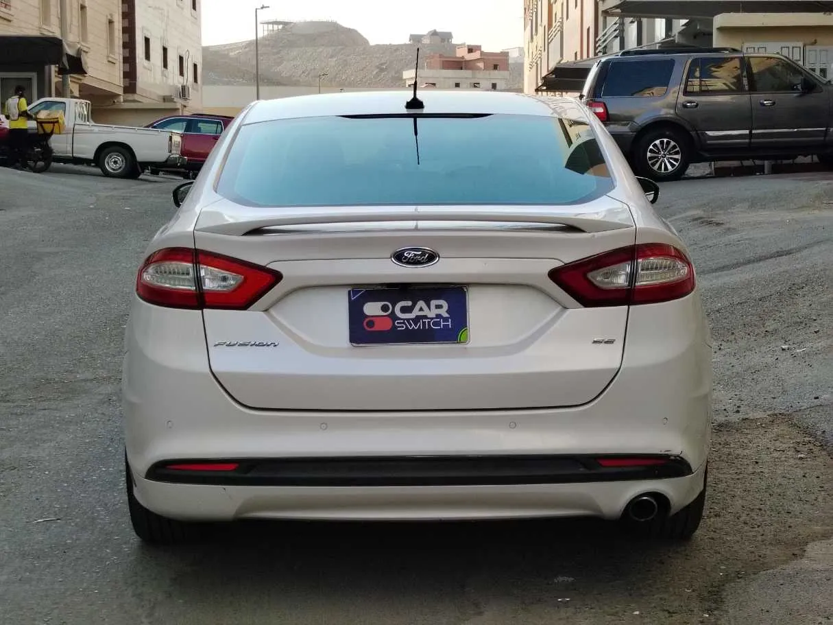 Car image 6
