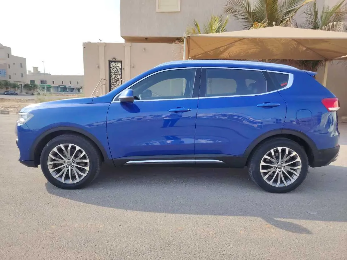 Car image 7