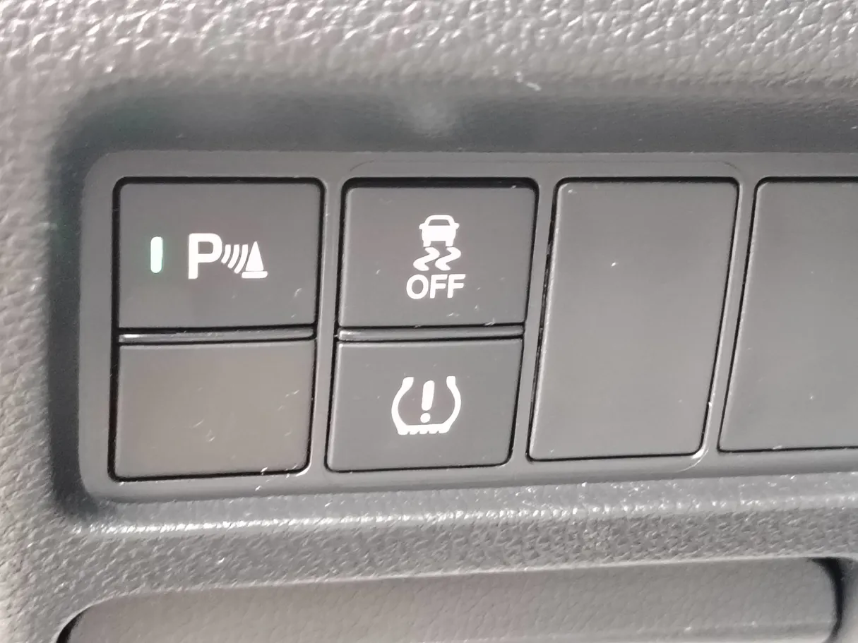 Car image 27