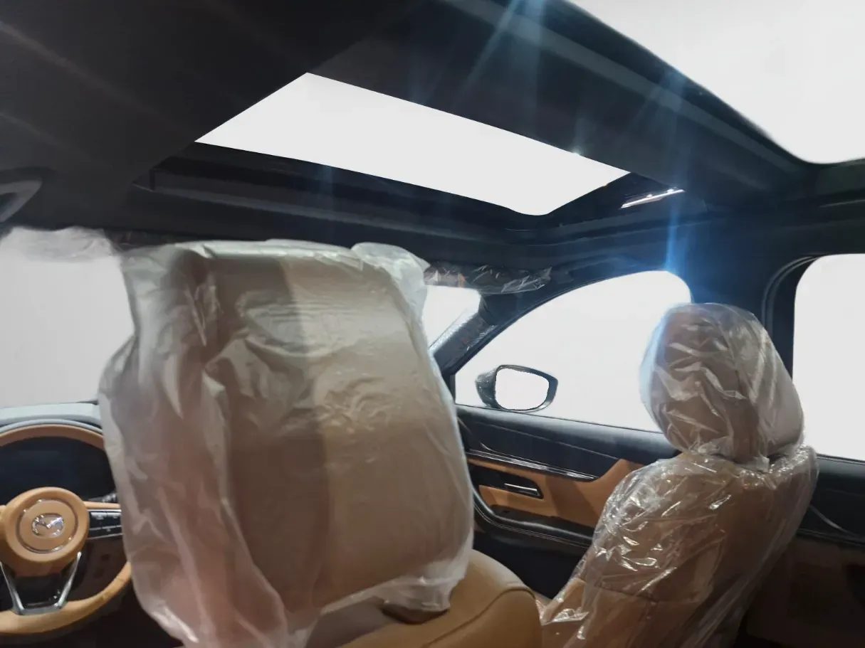 Car image 8