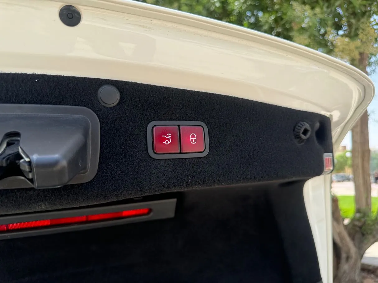 Car image 29