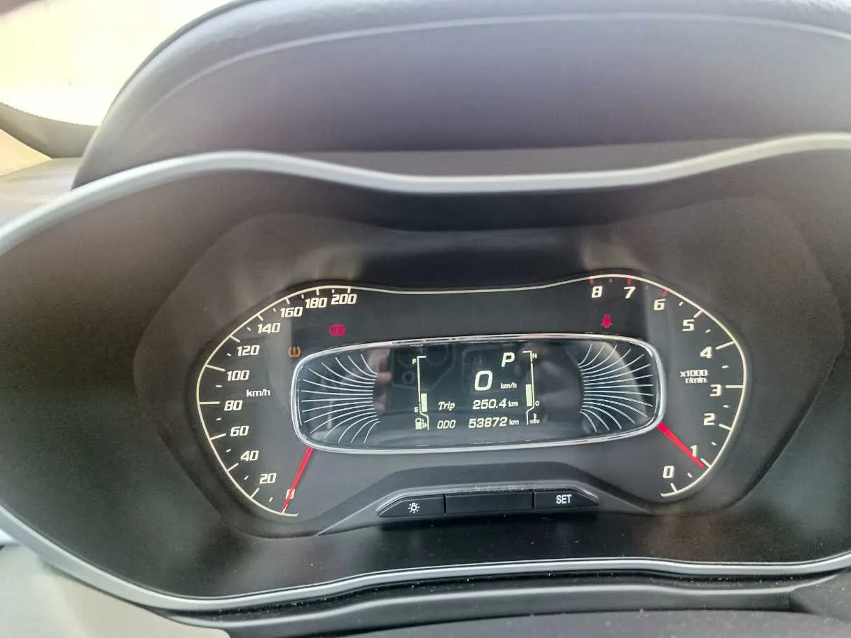Car image 24