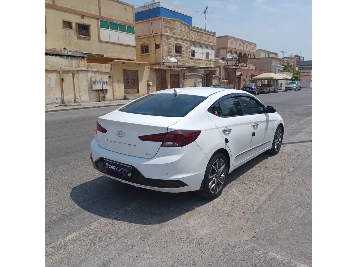 Car image 5