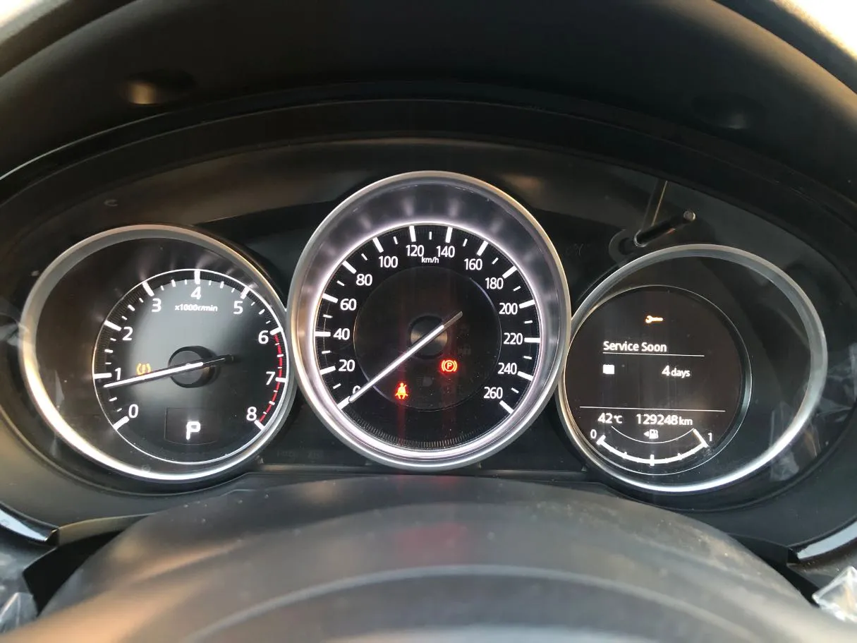 Car image 19