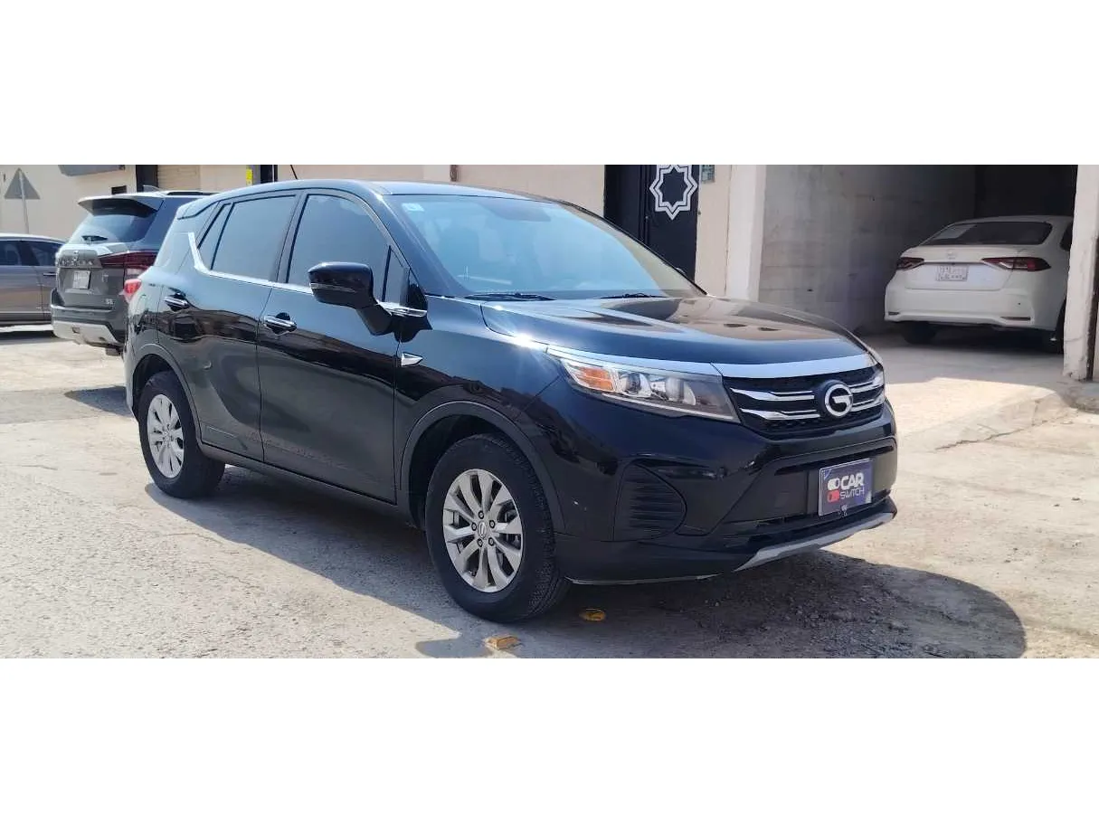 Car image 3