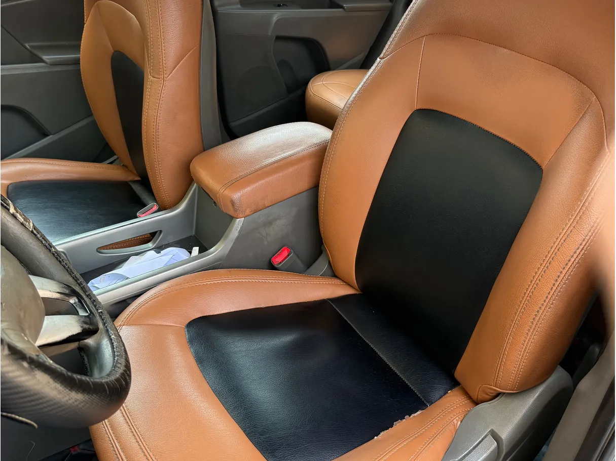 Car image 8
