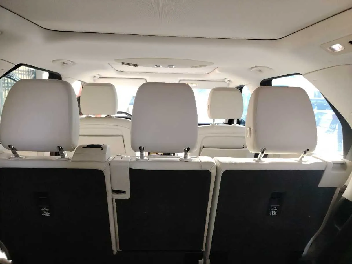 Car image 31