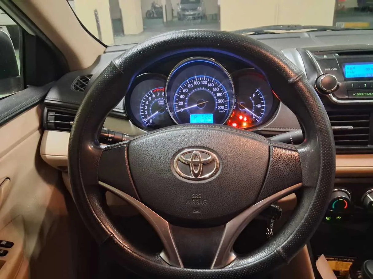 Car image 17