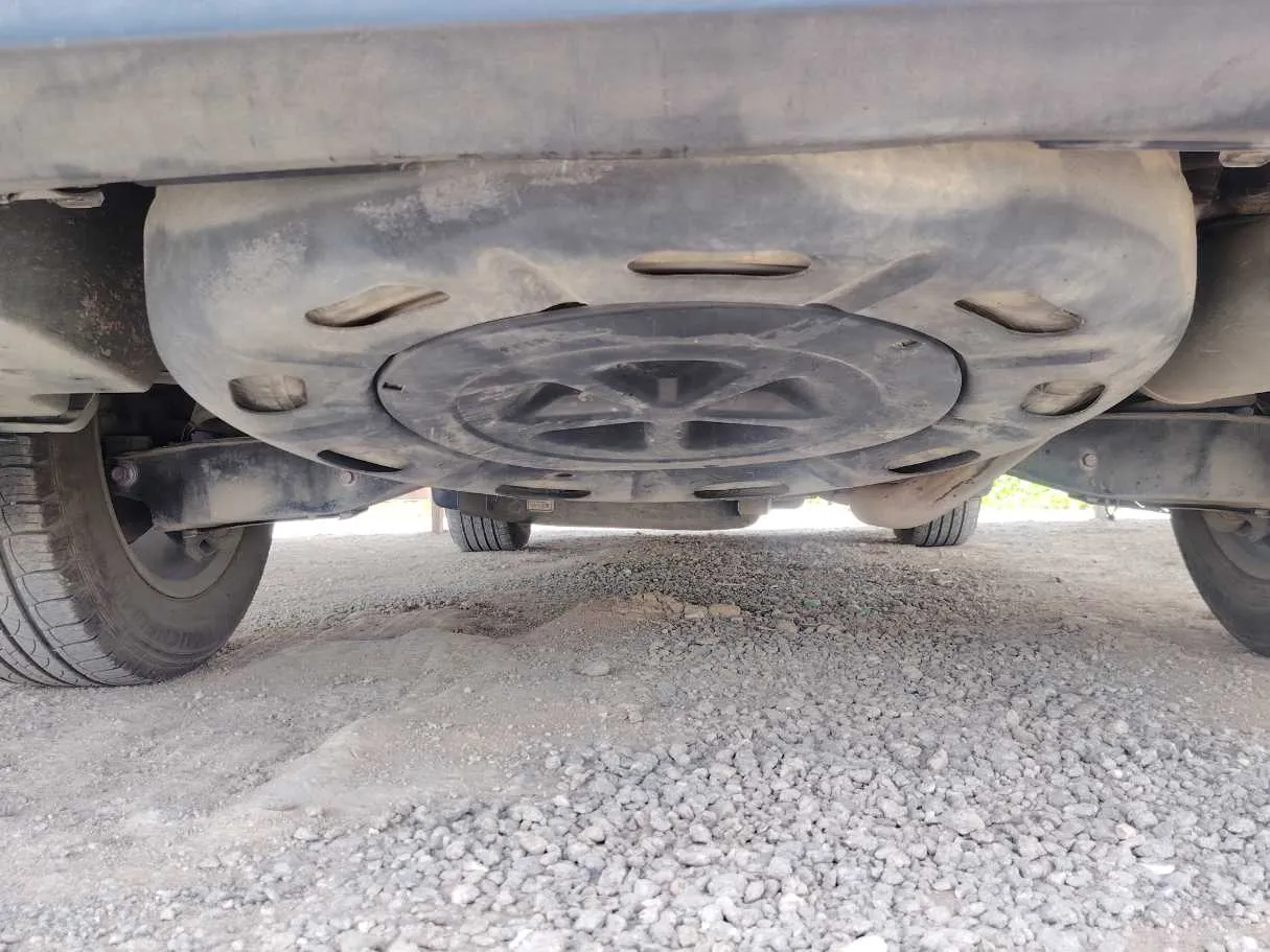 Car image 32