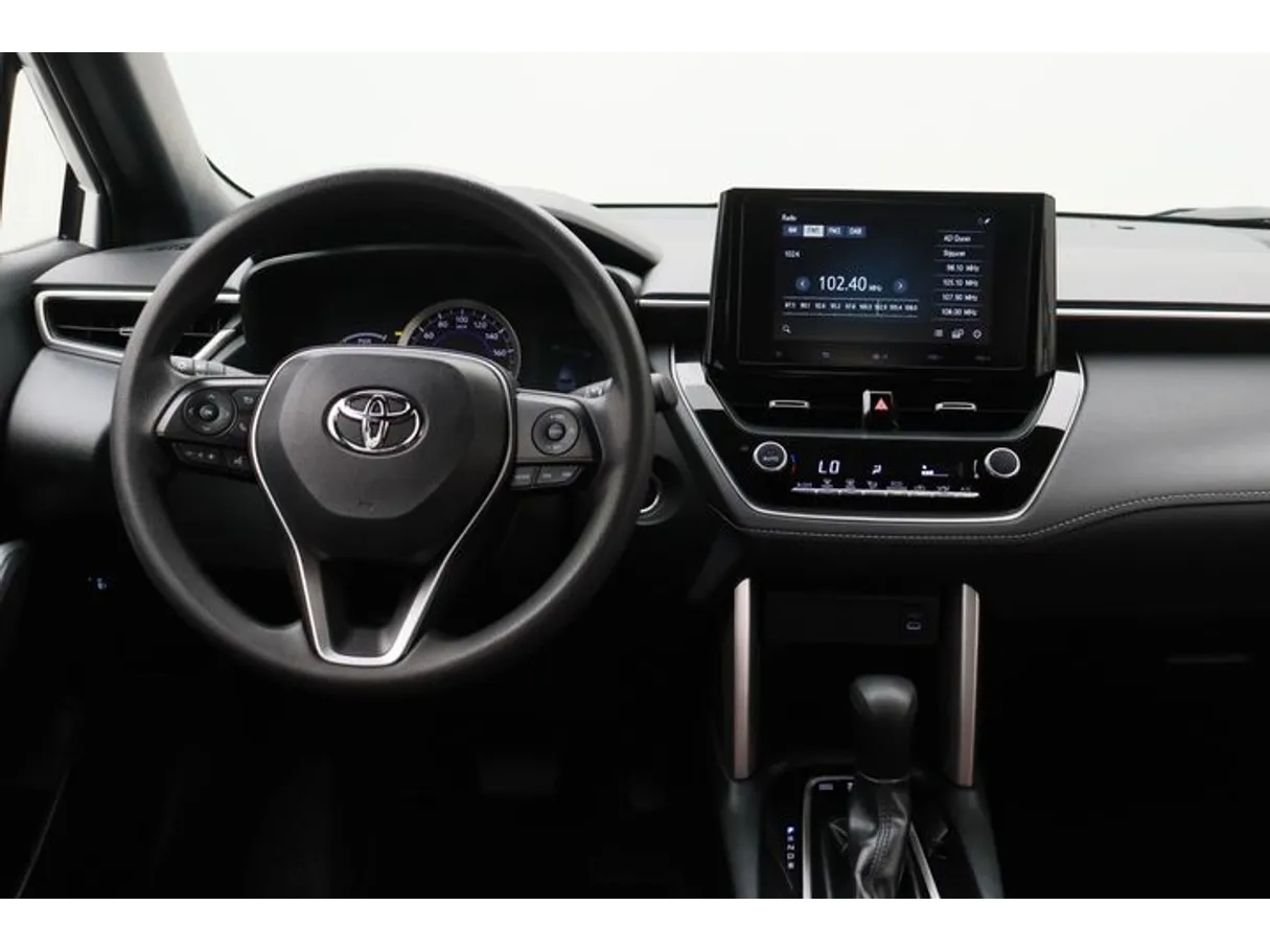 Car image 14