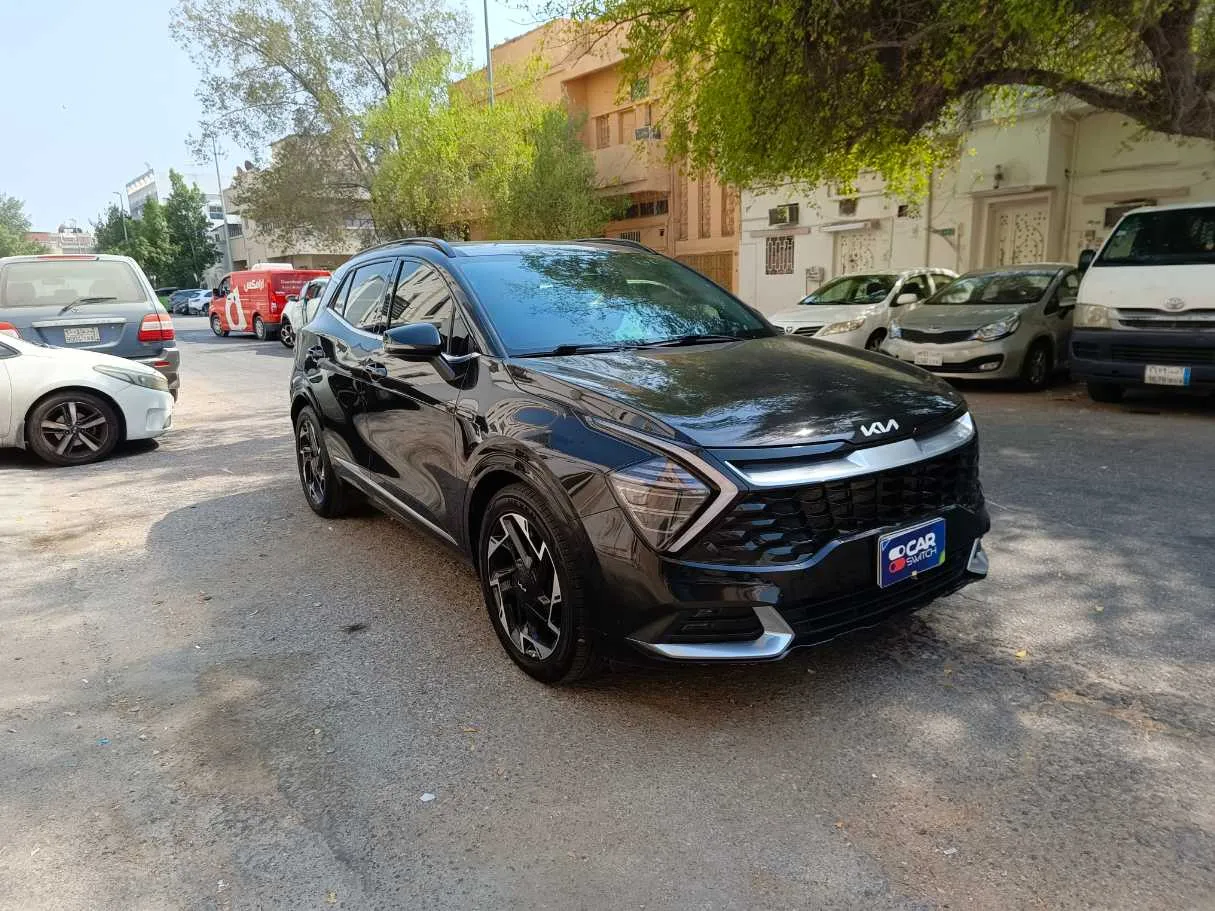 Car image 3