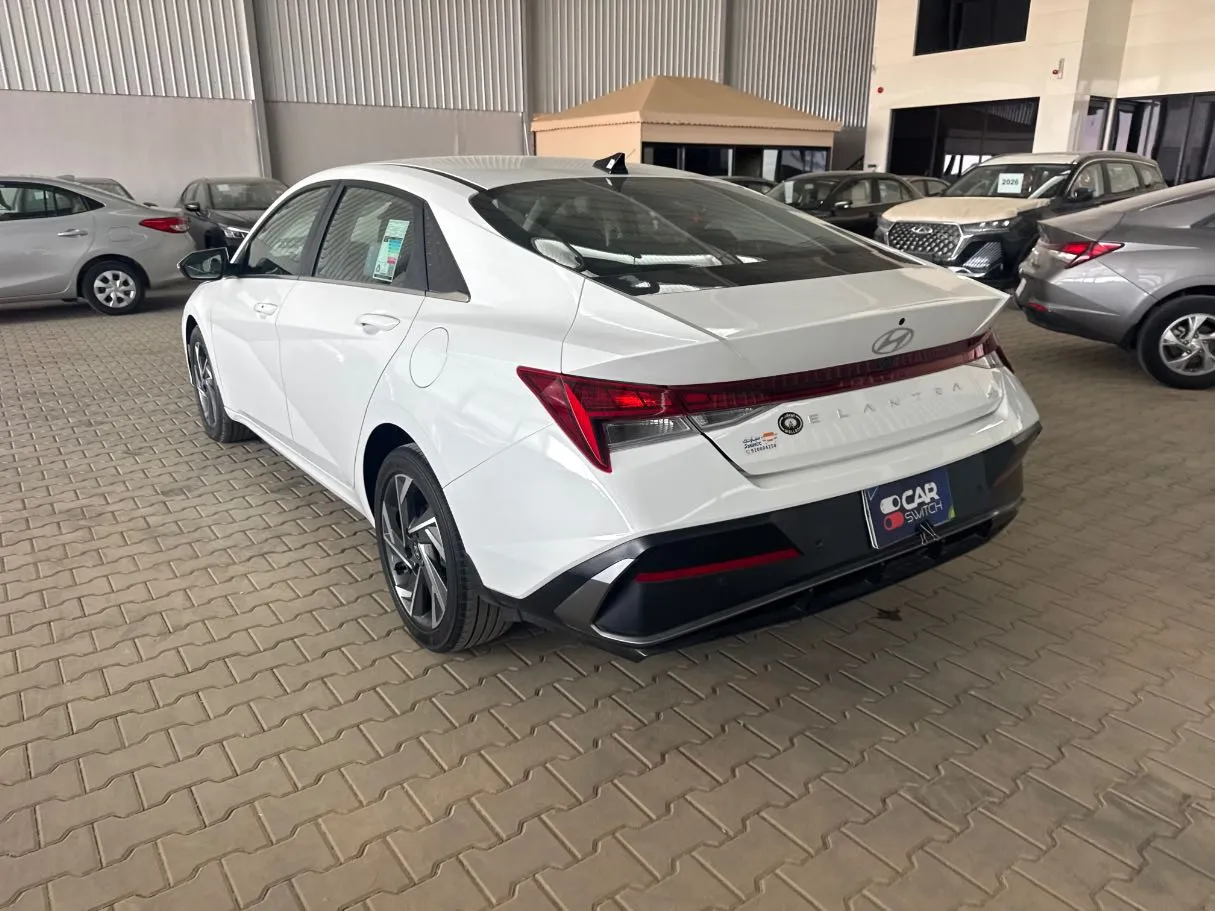 Car image 7