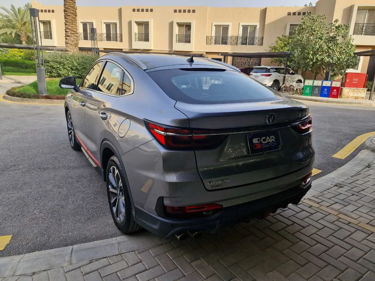 Car image 7