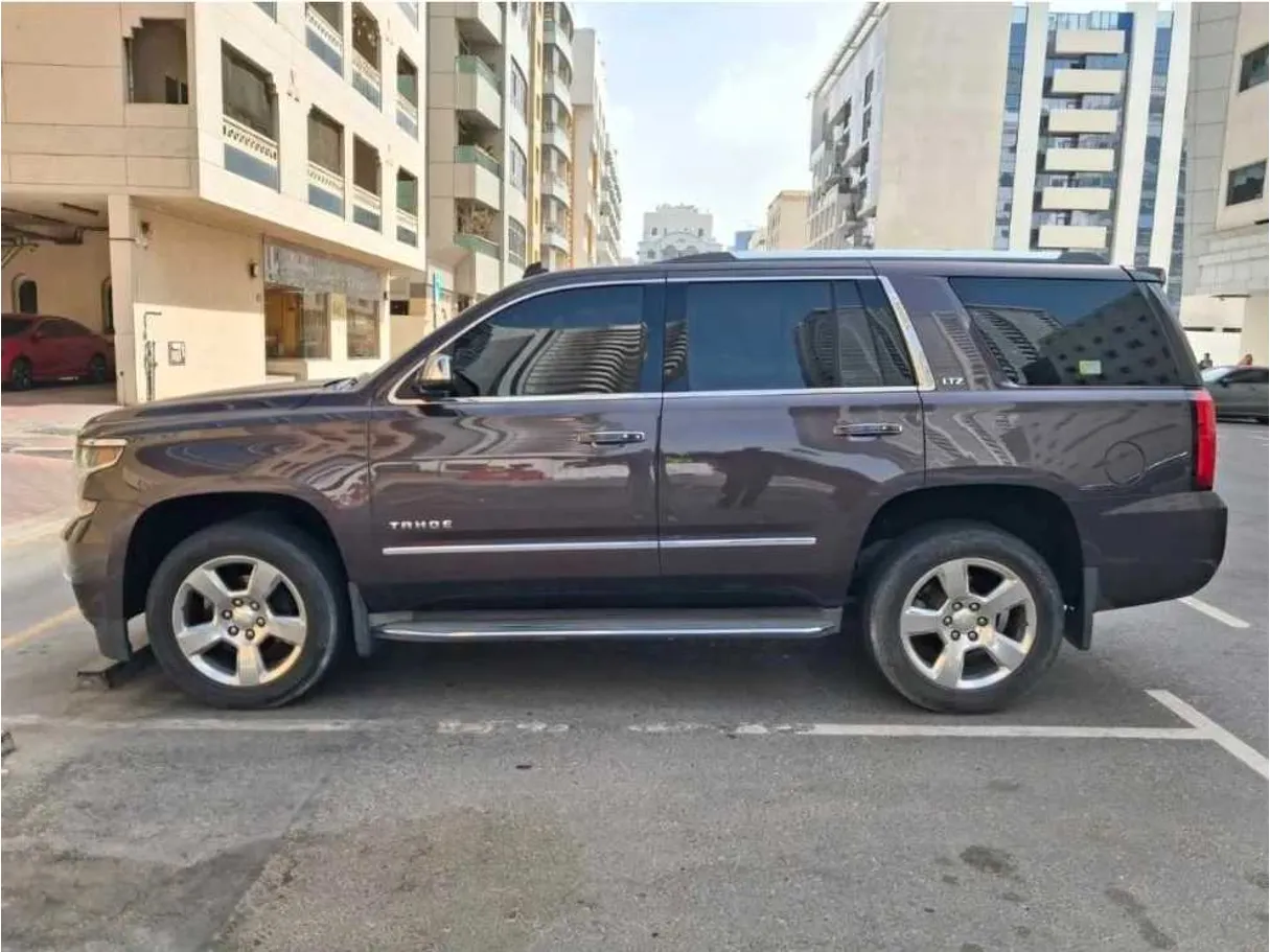 Car image 5