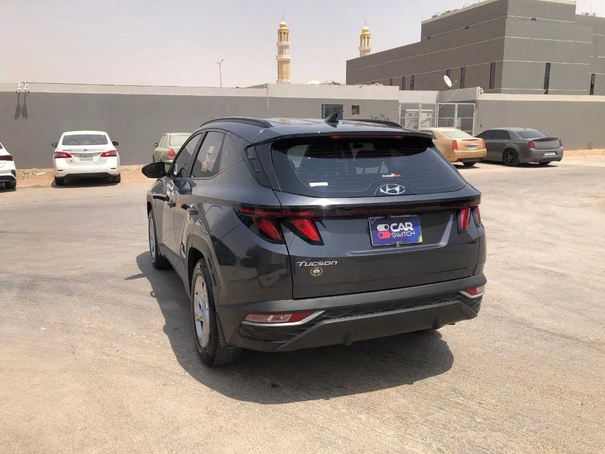 Car image 7