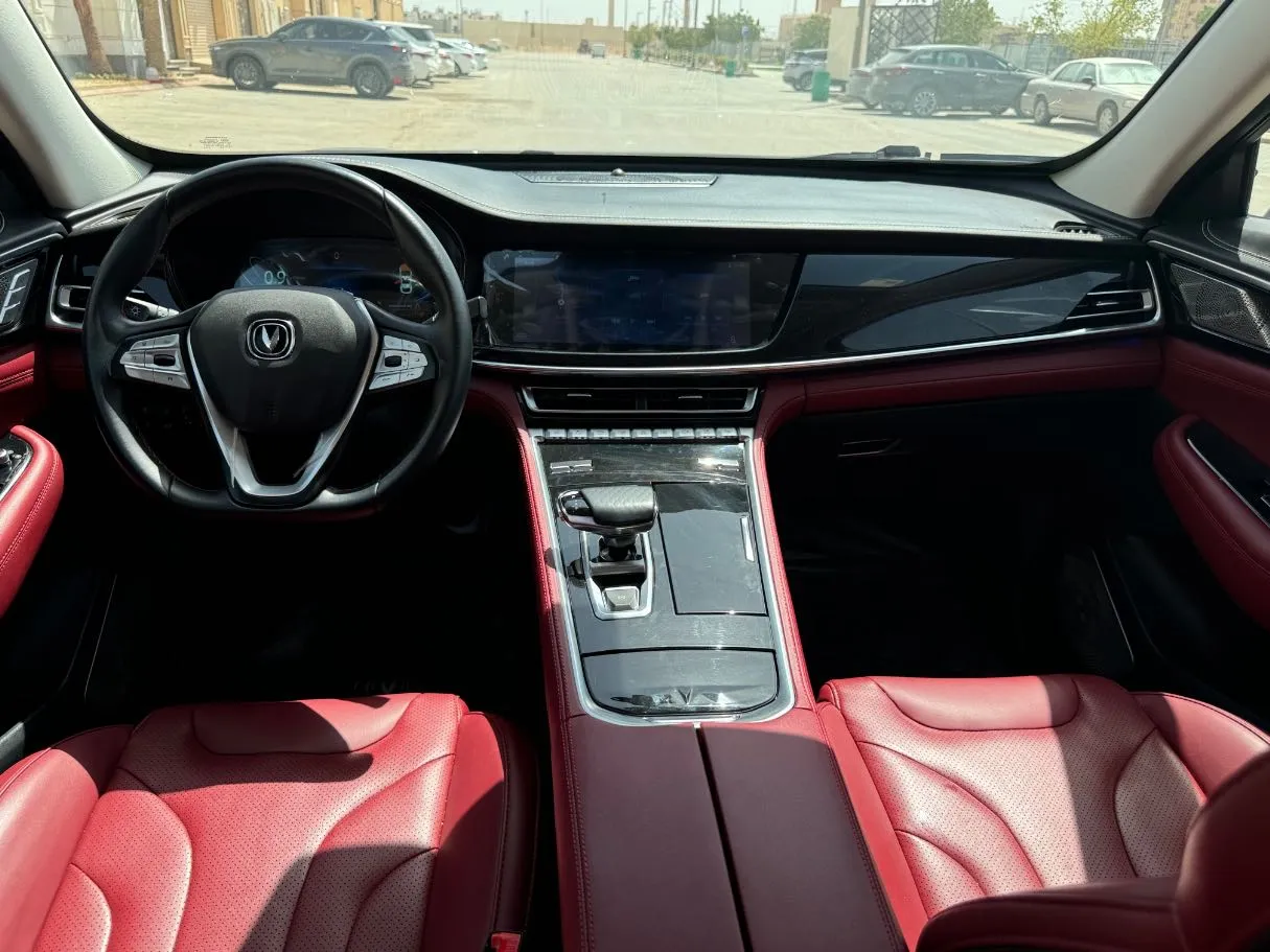 Car image 16
