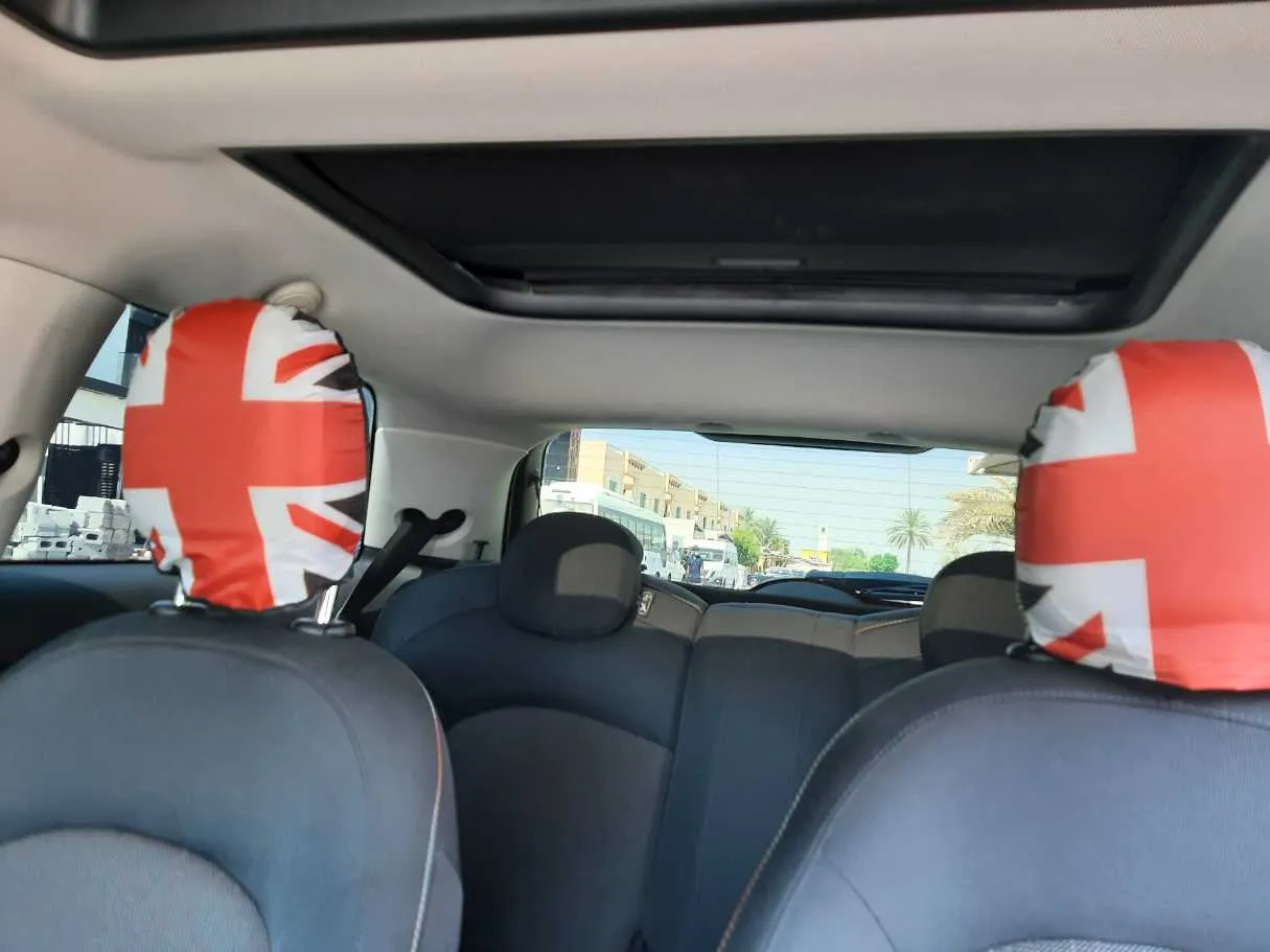 Car image 18