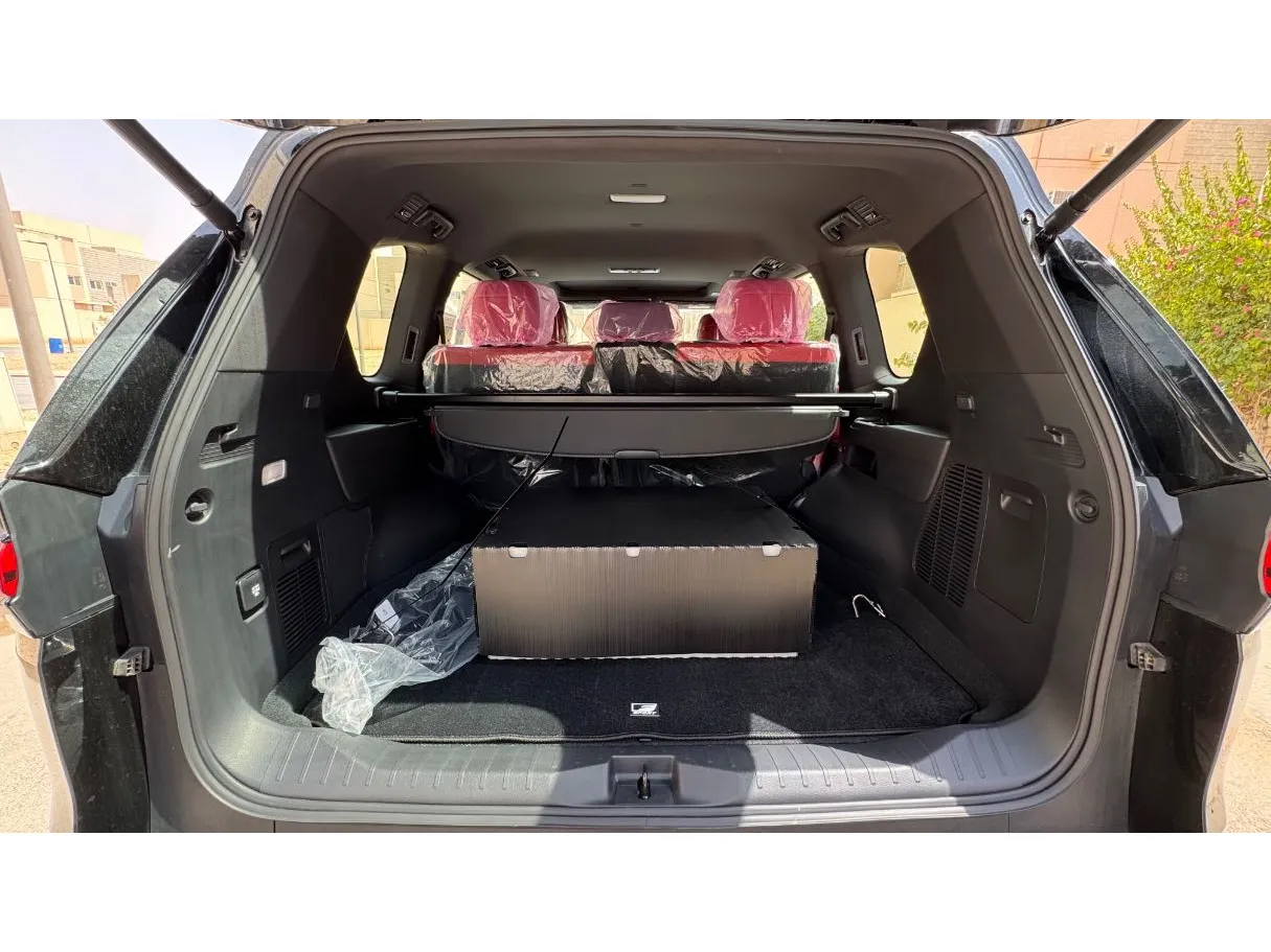 Car image 21
