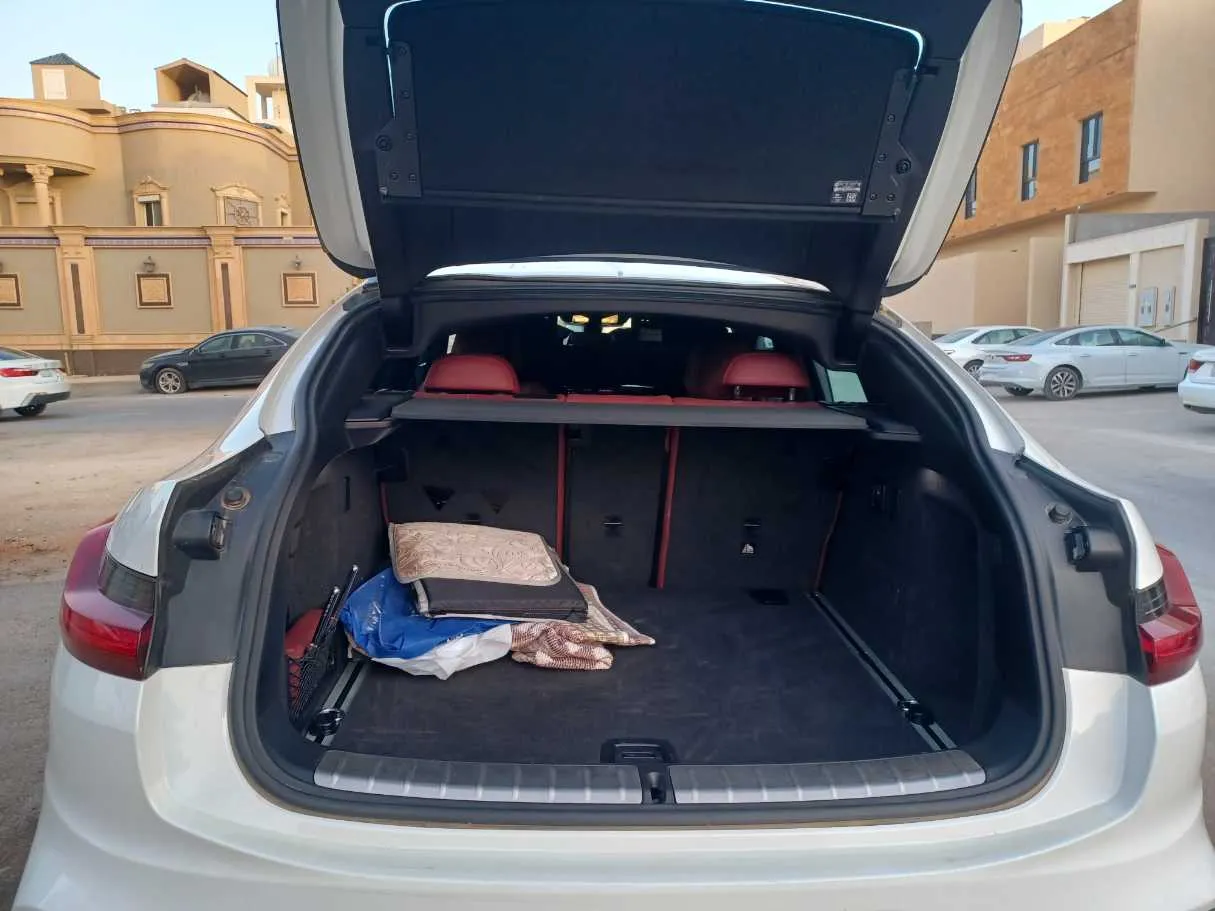 Car image 21