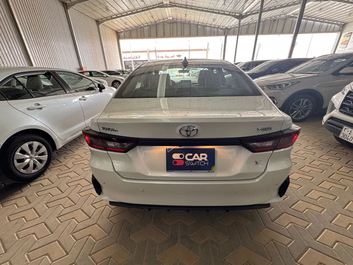 Car image 6