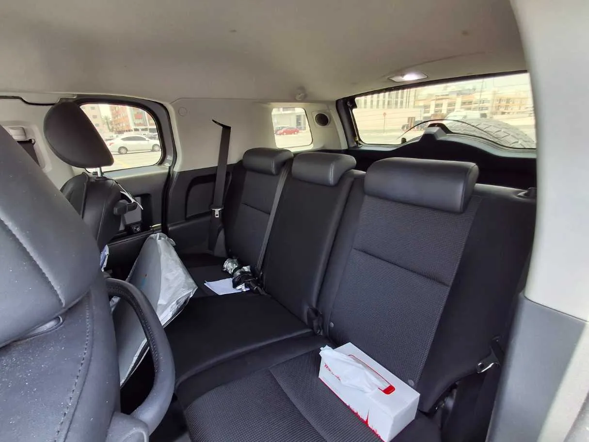 Car image 13