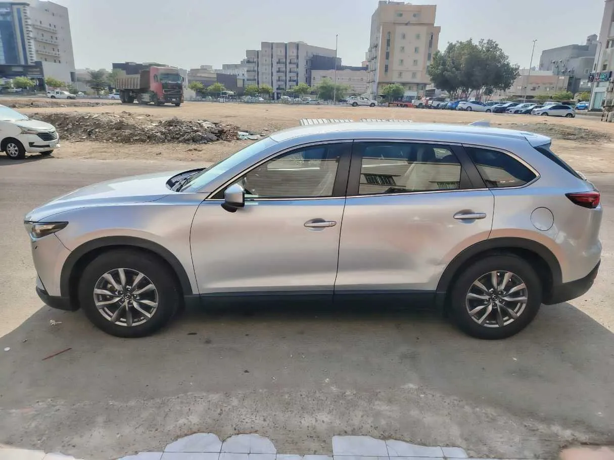 Car image 8