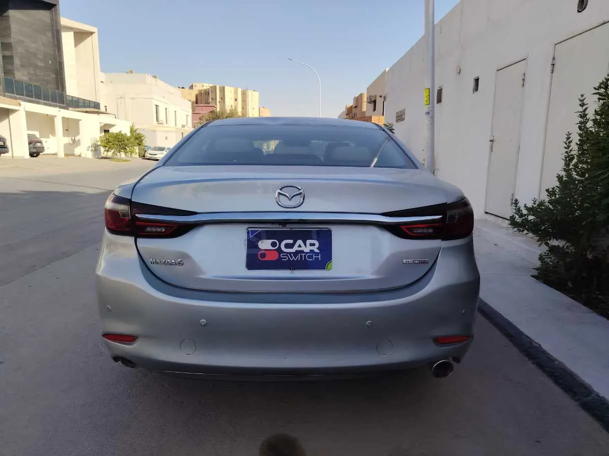 Car image 6