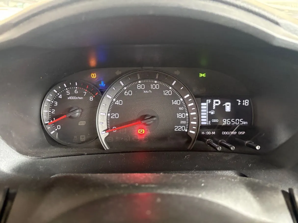 Car image 9