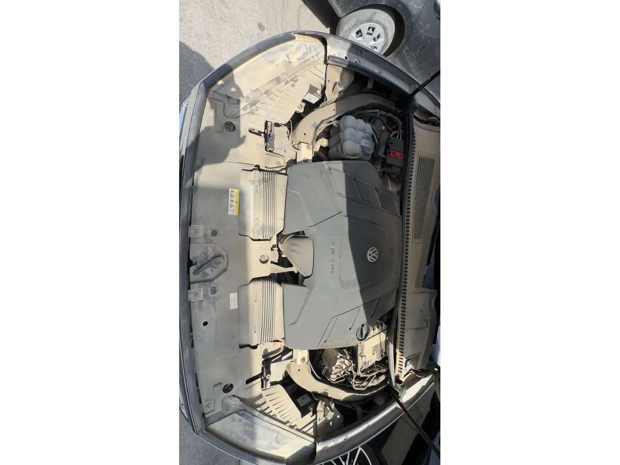 Car image 27
