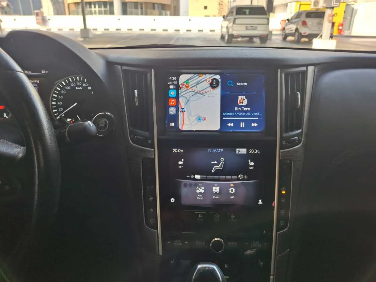 Car image 15