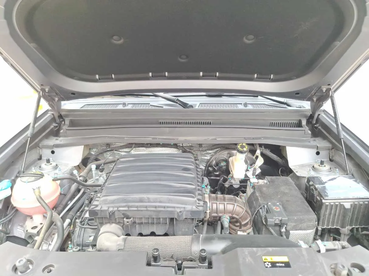 Car image 20