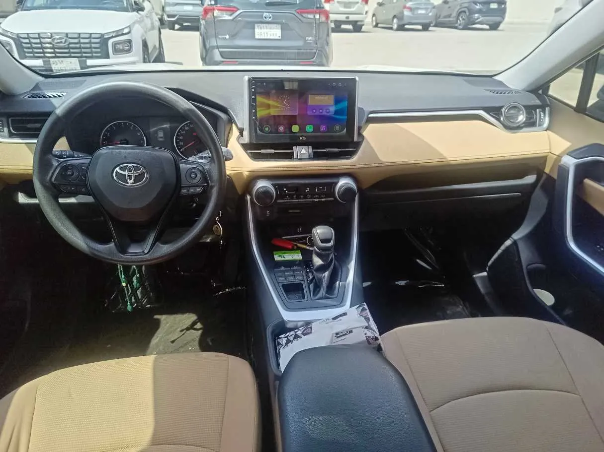 Car image 20