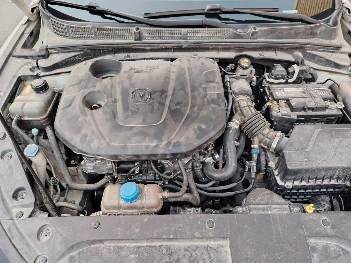 Car image 28