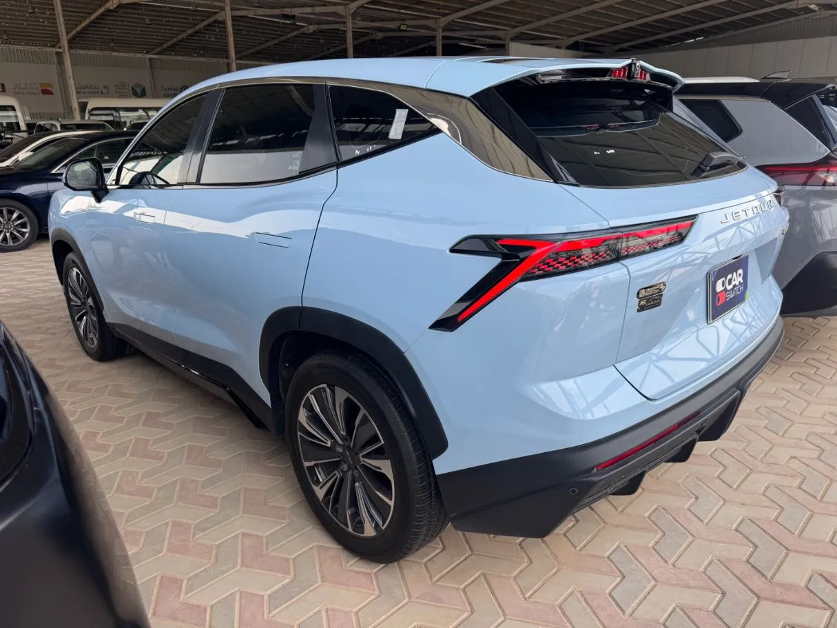 Car image 6