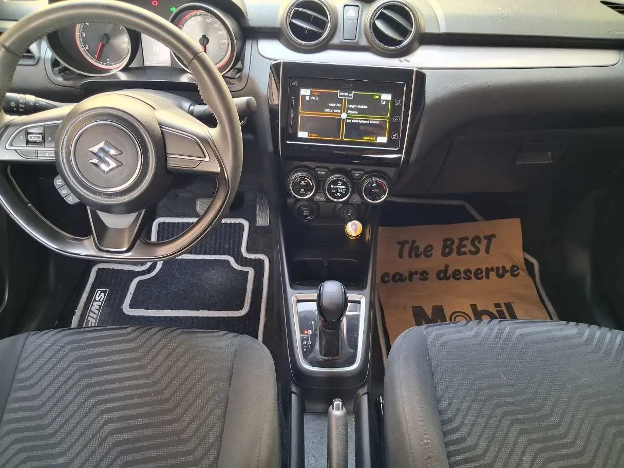 Car image 16