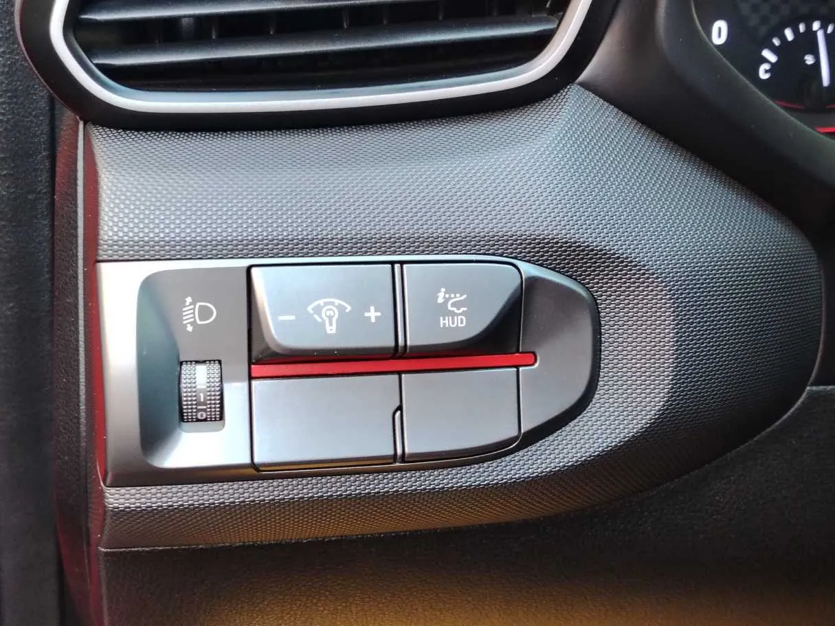 Car image 29