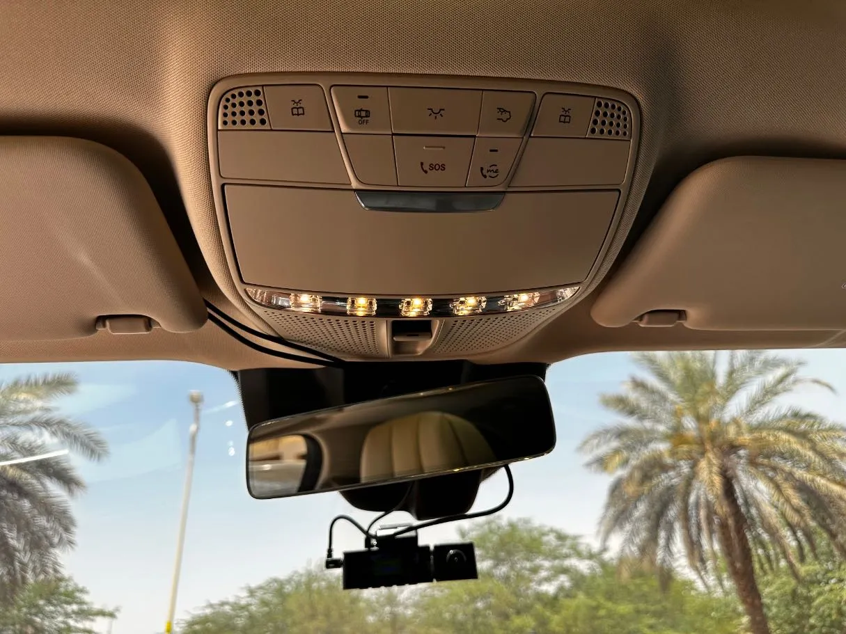 Car image 24