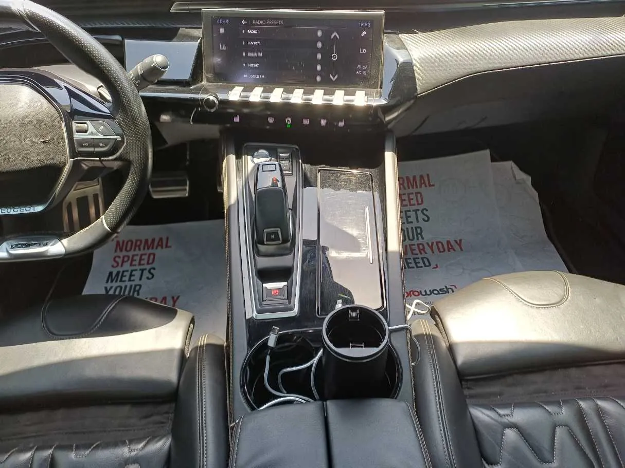 Car image 20